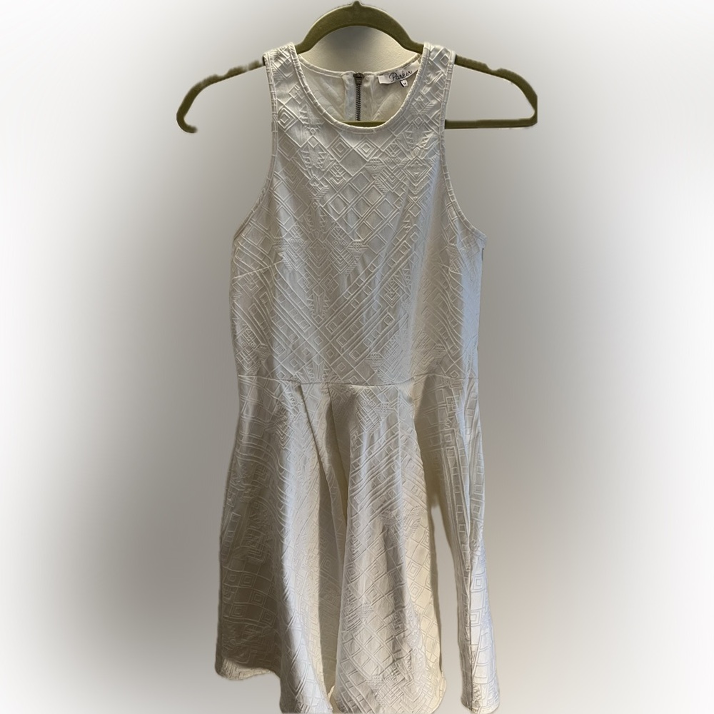 Parker white sleeveless summer dress.  Back zipper with key hole design.
